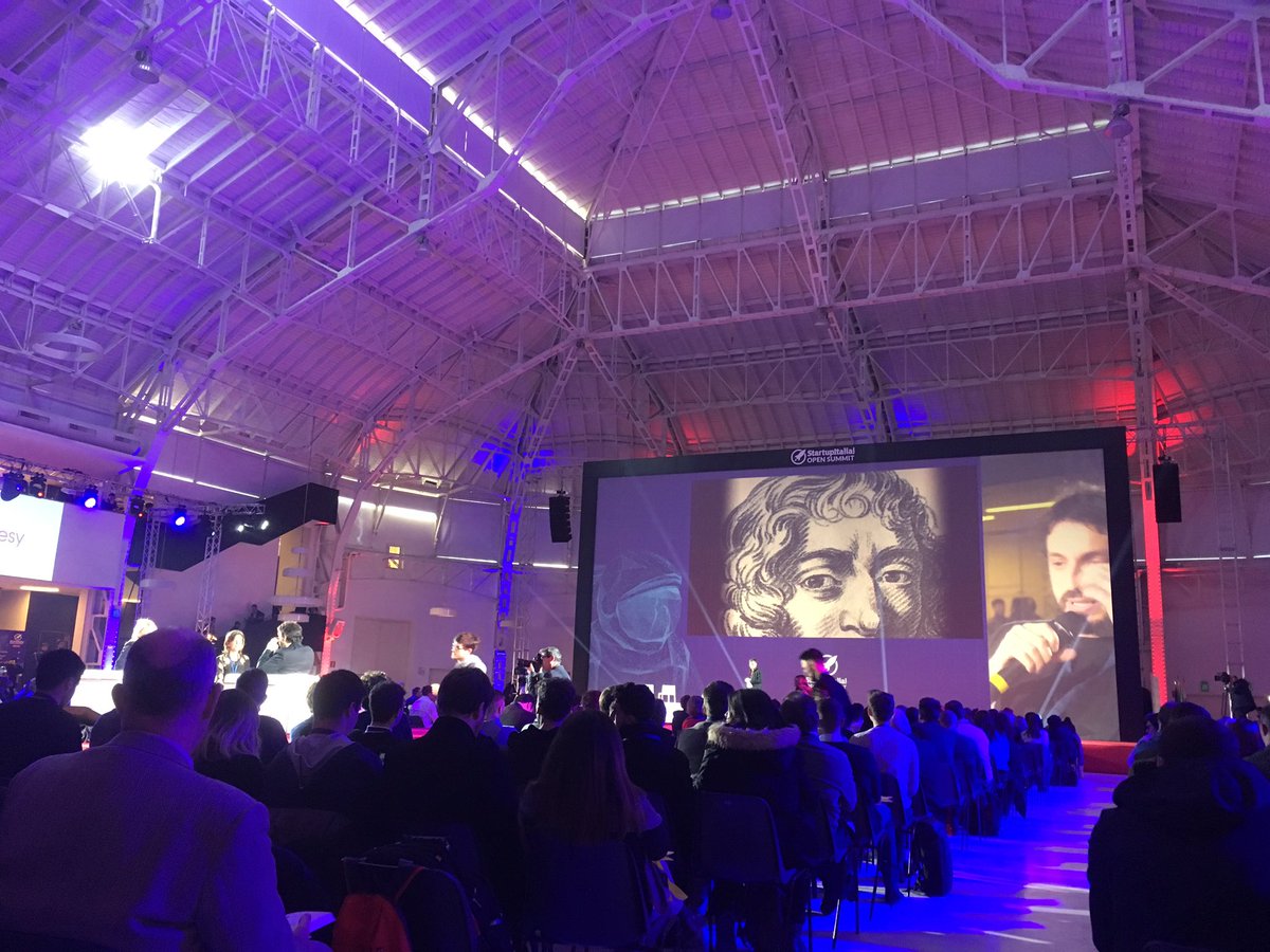 Madelfine's tweet photo. #SIOS18 anche @spinozait ci mette la faccia, noi il sorriso. @AlmaNardelli https://t.co/GlHeNxb0y6