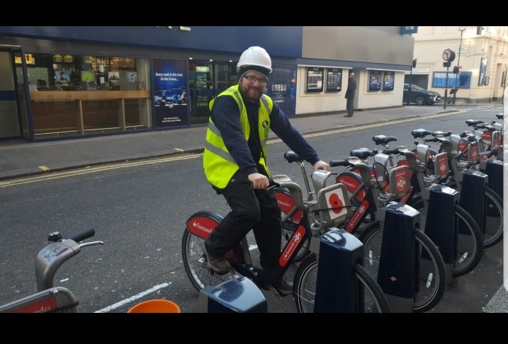 TvwsNeil's tweet photo. On your bike James #londonislovinit #legionella #compliance https://t.co/fyftT8WFDv