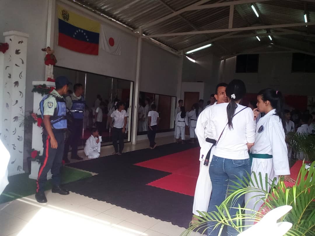 POLICIA DE PEÑALVER tweet media