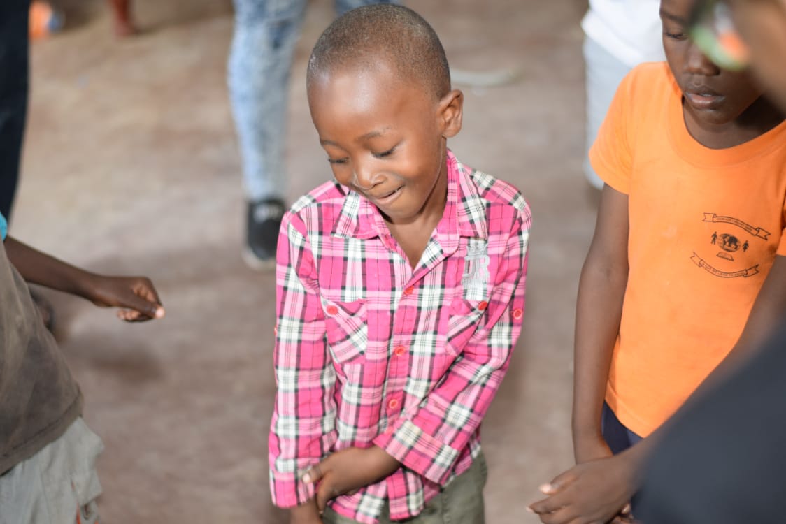THETOMORROWCHI1's tweet photo. X-mass came early for the kids at Future hope childrens home miritini.
#supportachild #stompoutloud
#sharethehappiness
#createasurroundingfitforthetomorrowchild
#BLF
#Loadeduptotheworld
#Tomorrowchild #childsupport @THETOMORROWCHI1
@SACHYL @UNICEF @SavetheChildren @JustineRotah https://t.co/76fk6aZS1F