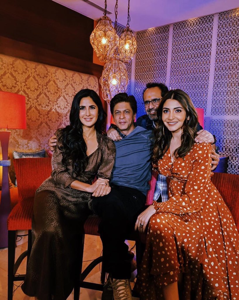 AnushkaSharma's tweet image. All in one frame 🌟#ZeroPromotions @iamsrk #KatrinaKaif @aanandlrai