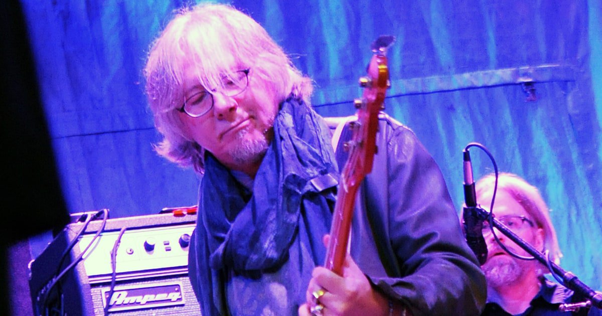 Happy Birthday Today 12/17 to R.E.M. co-founder/songwriter/bassist Mike Mills. Rock ON! 