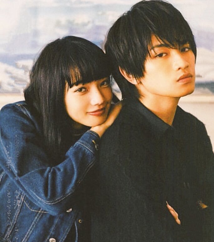 み ゆ على تويتر 小松菜奈ちゃんとこんなに距離近いツーショット見てもカップルだなーって思わないのに 中条あやみちゃんとの距離近い ツーショットはどれを見てもカップルだなーって思うのなぜ