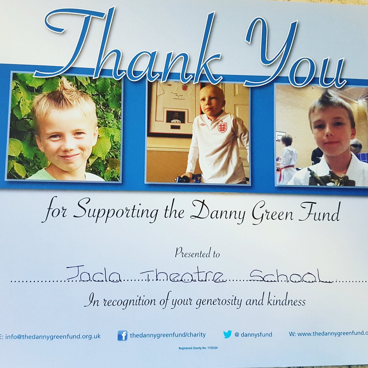 JADASchool's tweet photo. Dropped off the lovely #Christmas donations to the @Dannysfund yesterday.  Met the organiser a lovely lady called Lisa,  she wanted to express to you all how grateful they are for the kind donations. Thank you all for your generosity #JADAFamily #Christmasisatimeforgiving https://t.co/jwBMBFkvF7