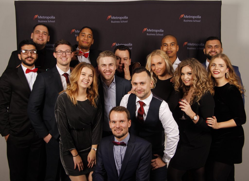 JasmiinaMakela's tweet photo. This year’s Metropolia Business School Christmas party was a blast! Thanks for all the great people who made it happen 🤩🙌🏼 #MBSXMAS18 https://t.co/eUgD7hkjkG