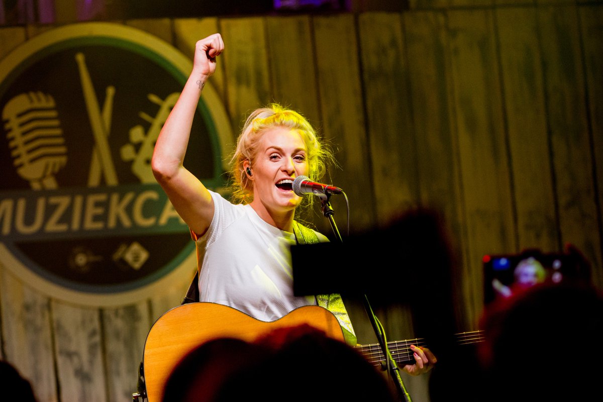 Over minder dan twee maanden begint @MissMontreal haar theatertour! Ben jij er bij? ❤ Scoor je tickets via: missmontreal.nl 🎟 #MissMontreal