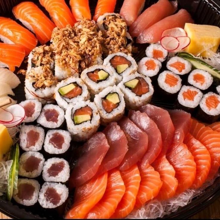BoxparkWembley's tweet photo. RT if you would DESTROY this plate of Japanese poetry 😍 🍣 Available now at #Misuryu https://t.co/djRoKhkwJ8