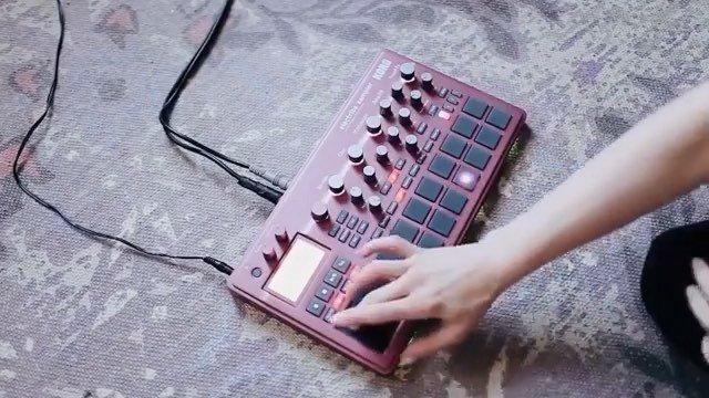 electribelovers's tweet photo. Repost @korgaustralia
・・・
Making Beats on the Electribe with @stonewylie #repost #korg #electribe #korgelectribe #musicproducer #musicproduction #makingbeats #beatmaker #womenproducers https://t.co/Usw66ChZCq https://t.co/Hjor7D9kcQ