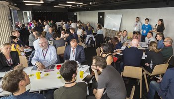 TeamKinoApp's tweet photo. #SpeederFact - L’entreprise apprenante, c’est bien. Tous apprenants dans l’entreprise, c’est mieux - #FormPro #DigitalLearning https://t.co/8nelcoVjL1 https://t.co/HNlTOlr1Z4