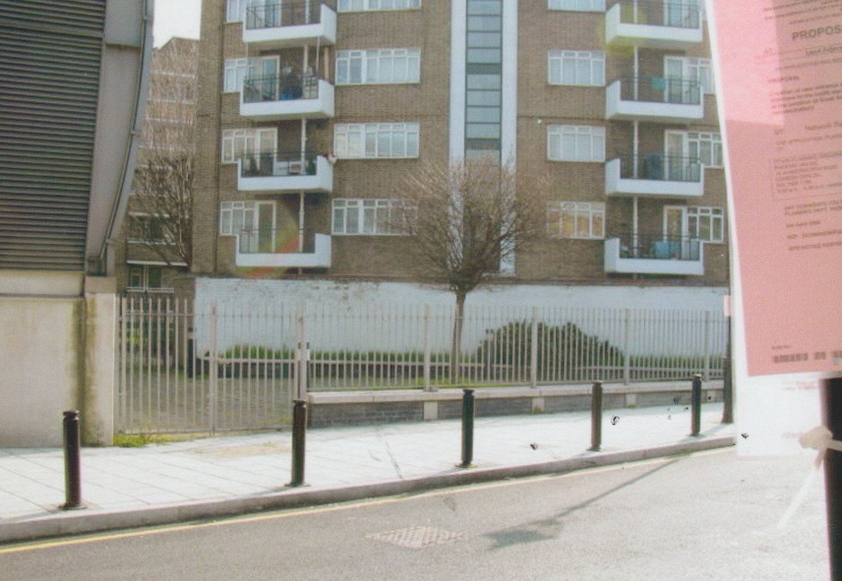 tuppenwaterloo's tweet photo. Who in their right mind would want to build a 2nd entrance to Southwark Tube here only @TfL remember @lambeth_council ruling in 2009 the impact on surrounding residential properties was unacceptable. Nothing has changed https://t.co/uOmS887T2j