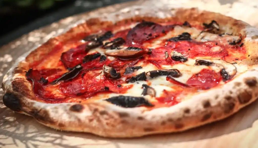 Foodies at <a href="/PiccadillyPlace/">PiccadillyPlace</a> you're in for a treat! <a href="/WoodstockPizza/">Woodstock Pizza</a> will be serving from 11:30-2:30 today 🍕😋 #StreetFood #FoodTruck
@clampdownrecmcr <a href="/kaplanintl/">Kaplan International Languages</a> @ManchesterMal <a href="/hattershostels/">Hatters Hostels</a> <a href="/TTTMCR/">TwentyTwentyTwo</a> <a href="/WhiskeyJarNQ/">The Whiskey Jar</a> <a href="/Wetherspoon__UK/">WETHERSP00NS</a> <a href="/Morrisons/">Morrisons</a>