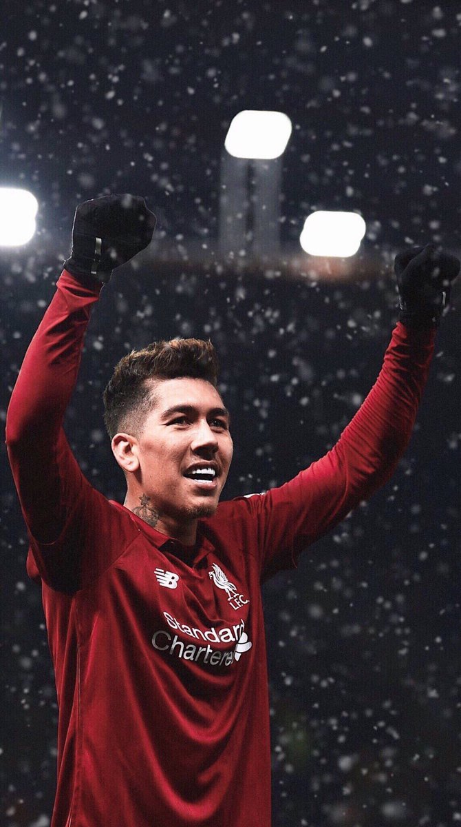 MursAndSalah's tweet photo. I want to follow all Liverpool fans on twitter. RETWEET &amp; LIKE if you're a Liverpool fan, let's follow ourselves #YNWA https://t.co/lU0qysTE11