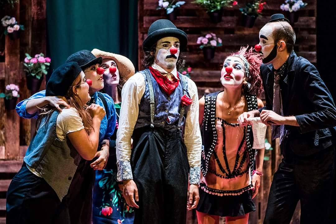 ¡Qué sí! ¡qué sí! Qué este sábado La Clever está en la Sala Concha Velasco con su Romeo y Julieta.
¿Ya tienes la entrada?
#LaTragiClownMediaDeRomeoYJulieta
#ScnaFamiliarVLL #LavaValladolid #LaClever <a href="/LavaVLL/">Laboratorio de las Artes de Valladolid :: LAVA</a>