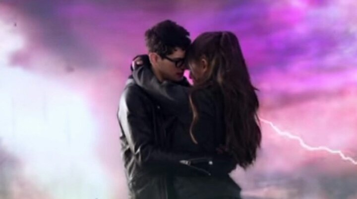 First time last time. One last time ariana grande обложка. Book one last time. One time last time. In the last time.