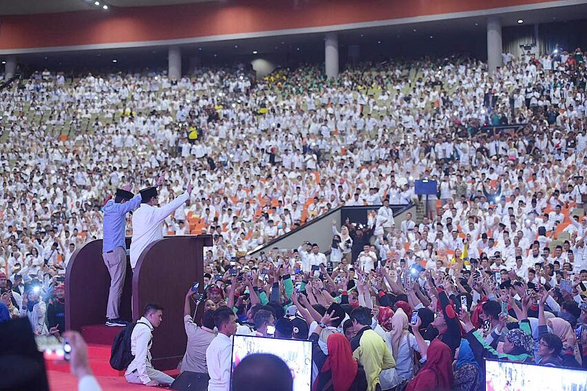 sandiuno's tweet photo. Perbaikan dalam ekonomi memerlukan sebuah pemerintahan yang kuat dengan pola kepemimpinan yang tegas. Insya Allah, di bawah kendali Prabowo-Sandi, ekonomi yang berkeadilan akan hadir, harga-harga dapat lebih terjangkau, dan lapangan kerja terbuka luas untuk rakyat Indonesia. https://t.co/Ik1UNnUkkM