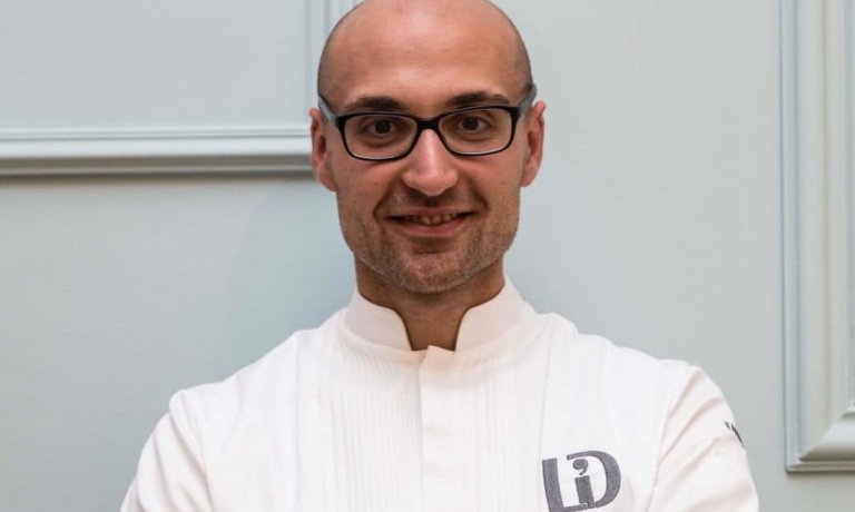 identitagolose's tweet image. Le poliedriche tentazioni de L’Île Douce.
Il pasticciere trentenne Fabrizio Barbato conquista Milano con i suoi dolci di ispirazione francese. Ma anche la boulangerie... identitagolose.it/sito/it/97/212…