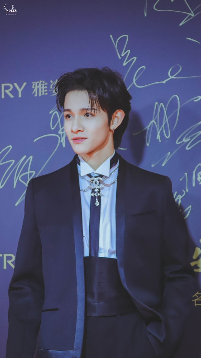 Samue_lu's tweet photo. 자꾸 화보 찍고 영화 찍고 그러는데요 ㅠ https://t.co/sOOKeNj6ap