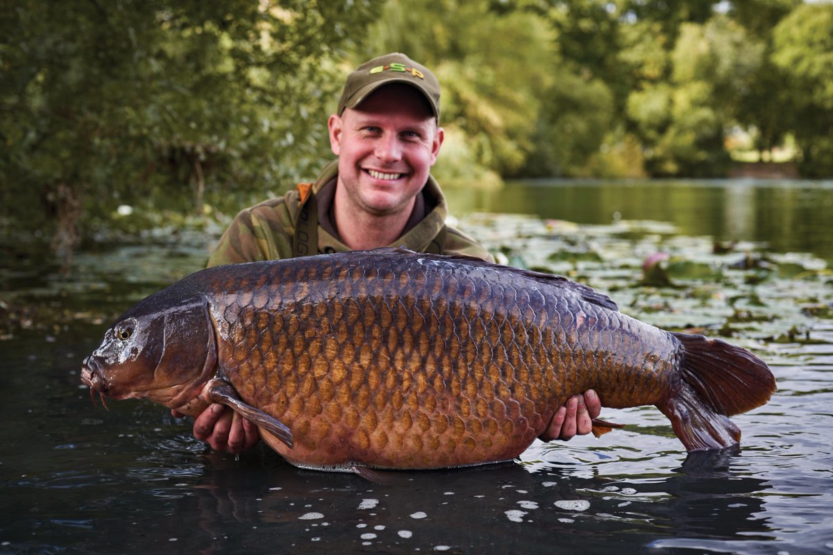 carpology's tweet photo. How does Kev Hewitt balance family life and working full-time with being an England international? 🤔

Read how in the January issue of CARPology on-sale now 🙌

#CARPology https://t.co/2DWFlDtNtW