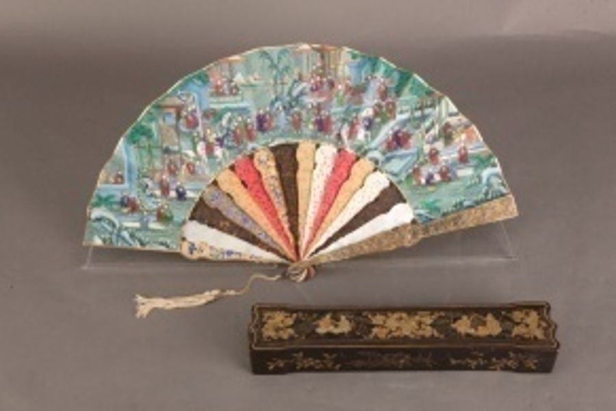 Guangzhou_City's tweet photo. In medieval Europe, the fan is the embodiment of women's elegant fashion. From Dec.18, 2018 to May 5, 2019, this exhibition displays over 200 Chinese export fans and European "Chinese style" fans collected by the Guangdong Museum, showing the Chinese-style fans to the world. https://t.co/jVmuoudZUe