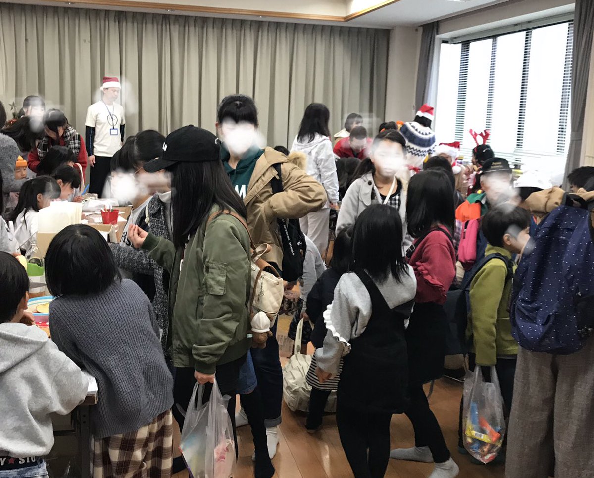 itsubora's tweet photo. 12/16 矢野クリスマス会に参加致しました。
子供対象のクリスマス会に読み聞かせブースとして参加したのですが… 読み聞かせだけでなく、各コーナーでもいつボラメンバーが大活躍できましたw

コーナーのいくつかをご紹介いたします。
    ↓↓↓↓↓
分割UP致しますw https://t.co/TcTv6Burrh