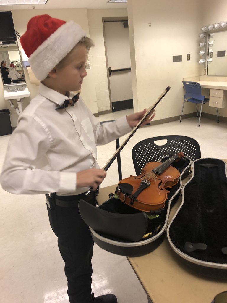 Geeky_Lana's tweet photo. Concert time! 3rd show and final show of the month - this round with VVC String Choir! #violinist #violin #youngviolinist #StringChoir #stringsensemble https://t.co/YSd7BxUF6o