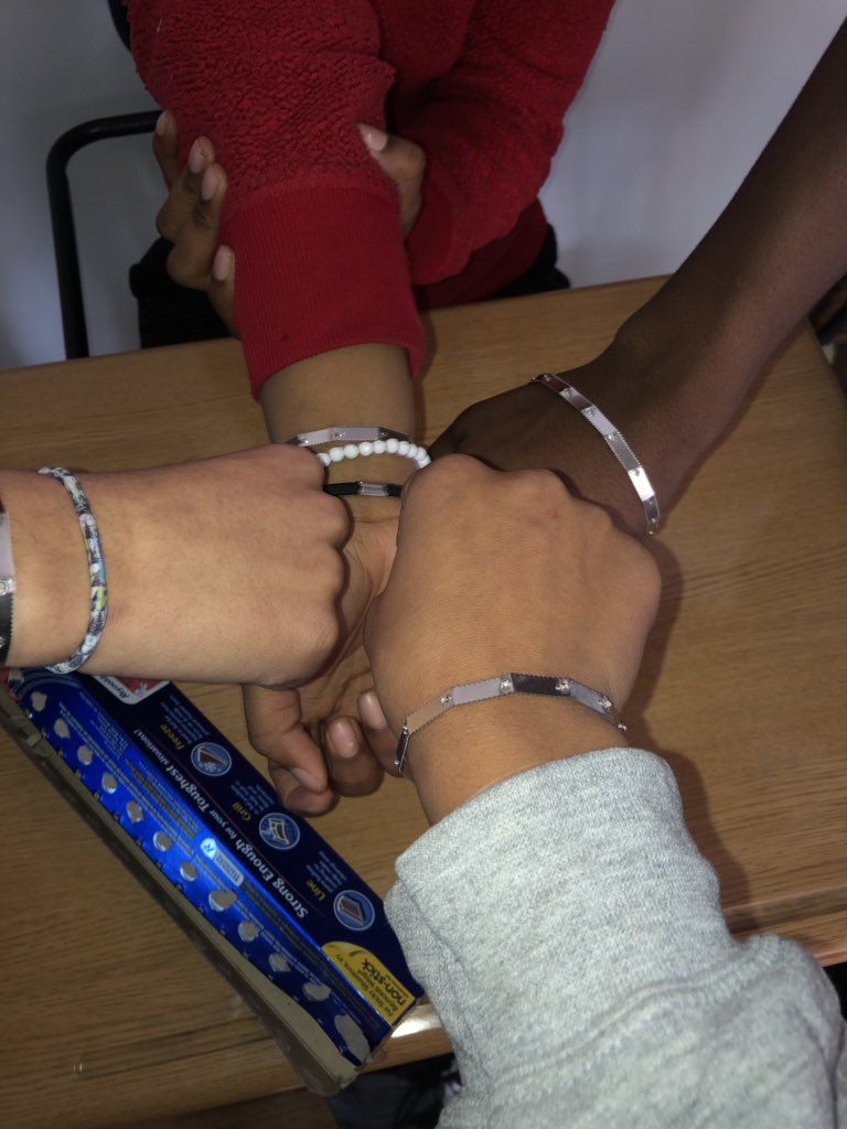 mdaws0413's tweet photo. Proud of our kiddos on steam day- the tower challenge- then flexible thinking and creativity with the aluminium foil and box. A great day with McK! @CRMcKinleyMS #steamrollin #STEAMDay https://t.co/YlQQtyZnf4