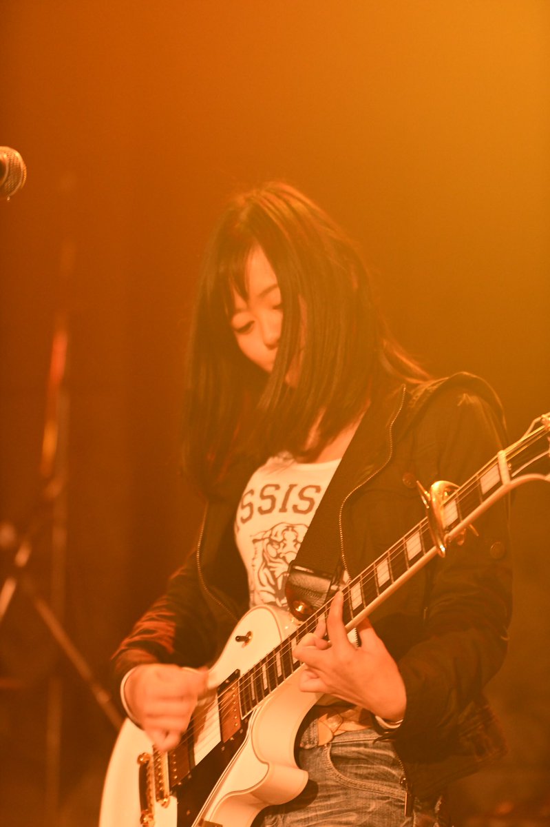 kurobutimegame9's tweet photo. @AXIS_IN_DUSTRY 昨日のライブの写真リプさせてもらいますね。 https://t.co/cEey4YOtfL