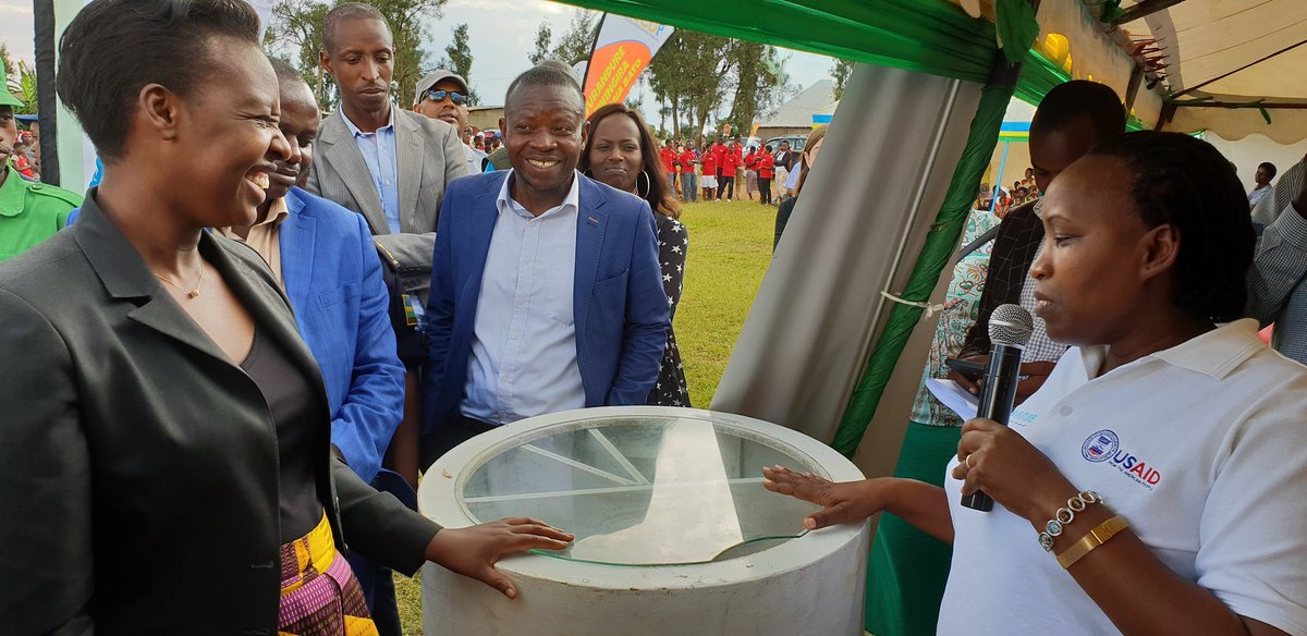 USAIDHingaWeze's tweet photo. Excited to join other @USAIDRwanda #CHAIN partners and @ECD_Rwanda in a community campaign around @KayonzaDistrict and other districts to reduce stunting and promote integrated early childhood development. #ECD https://t.co/BEQmETJiFg