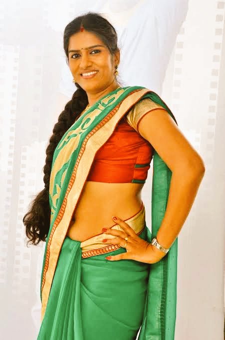 HotWomen_LOVER's tweet photo. Fruits will be tasty when it's rippening oldπππ . Women are gorgeous when getting older by years π #milf #desi #LustForSAREE #Bhabhi https://t.co/3TpDHUW8Sb