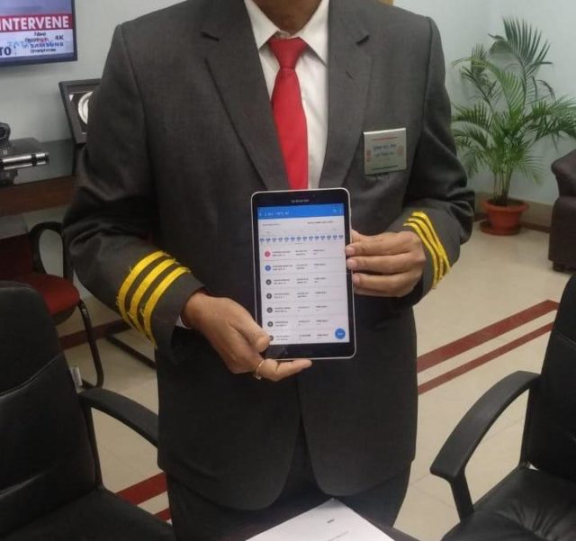 Sambad_English's tweet photo. Good news! #TTEs in #Odisha to use #handheldterminals from #NewYear https://t.co/uu4yVyNCTQ @eastcoastrail @indianrailway__ https://t.co/d9y2h2KrcQ