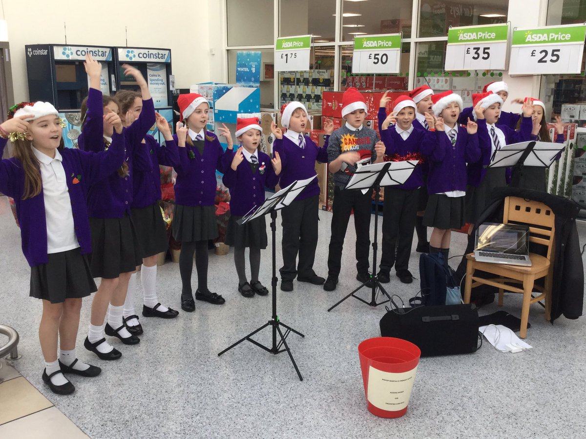 Well done to our Y5 choir members for fundraising <a href="/AsdaHuntsCross/">Asda Hunts Cross Community</a> for <a href="/EncontrocomDeus/">Encontro com Deus</a> 🎶🎄