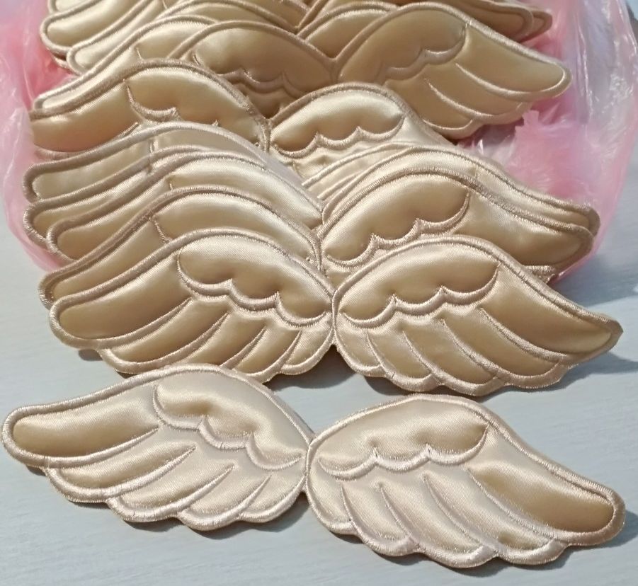 embpatches's tweet image. Pretty wings for beautiful lady&apos;s outfit. Looking forward to seeing the realization of this idea in life🌹👍👀
#embroidery #embroideryideas #needlework #machinebroidery  #computerembroidery #digitizing #punching