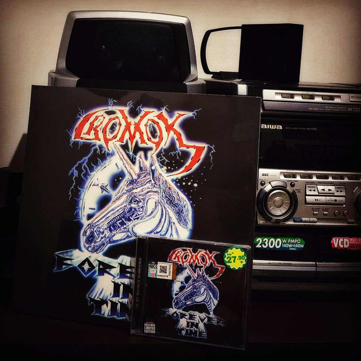 JenamaTV's tweet image. Piring besar, piring kecik,
Mana lagi mercik, Dia punya bunyik.
Vinyl vs 24Bit Remastered
#cromok #foreverintime #vinyl #aiwa