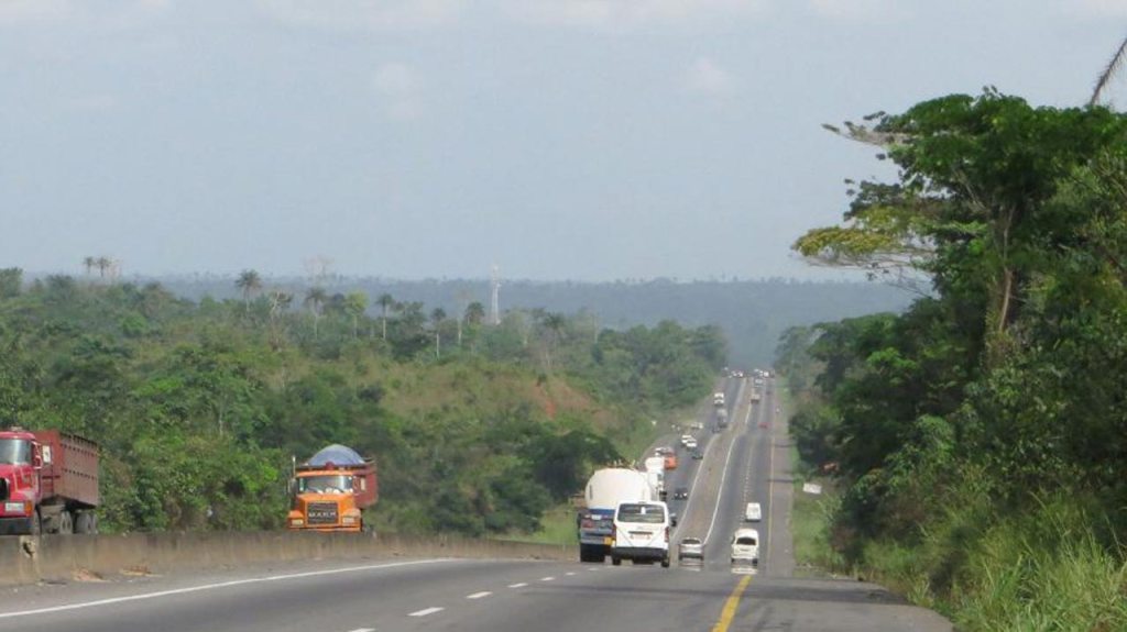 themgotalk's tweet photo. Kidnappers, armed robbers on the prowl in Ondo, take over highways, abduct travellers https://t.co/grp7KBp6sk https://t.co/JZLHS59GSV