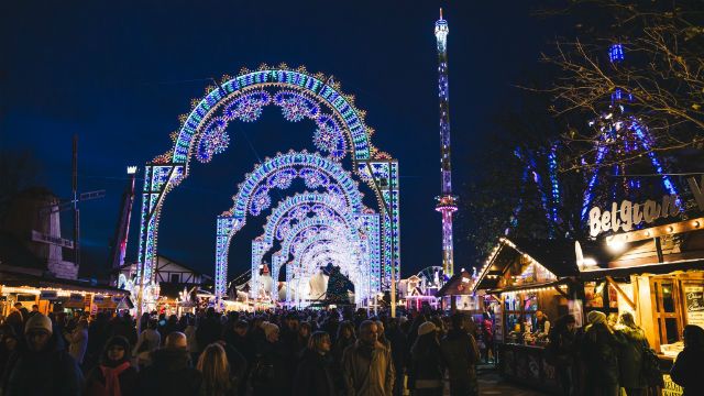 MigrationE_UK's tweet photo. Get into the Christmas Spirit with these must-see sights around London!

https://t.co/1l2z0FwUbx https://t.co/QcF3et9l2n