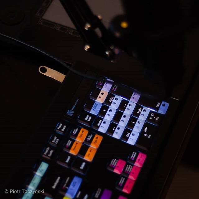 PiotrToczynski's tweet photo. Well, I don't use this keyboard to check shortcuts but doesn't it look cool? :) #videoediting #premierepro #editingkeyboard #logickeyboard #editing #filmeditor #shortcut #motiongraphic #aftereffects #desksetup https://t.co/IbSZtplTkl https://t.co/Mh1aJ4sovo