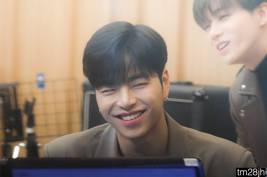 My stress and tiredness go away whenever I see your smile. Thank you for being my happy pill!  #JUNHOE  #JUNE  #iKON  #구준회  #준회  #아이콘  #ジュネ