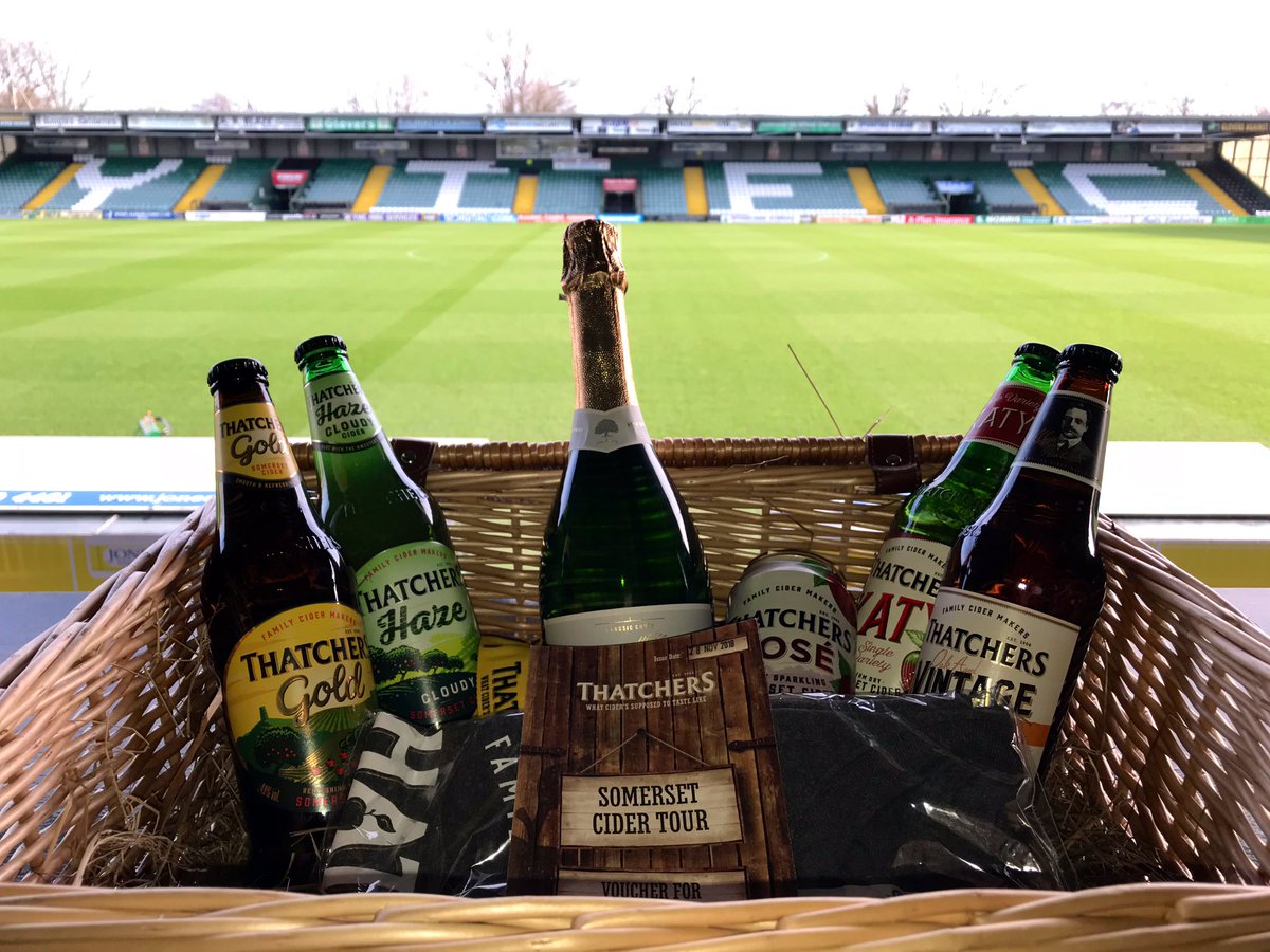 YTFC's tweet image. WIN | Christmas has come early thanks to our sponsors @thatchers_cider 😍

📌 selection of drinks
📌 Somerset cider tour for 2
📌 Thatchers t-shirt 
📌 Thatchers lanyard 

To be in with a chance of winning the hamper just RT, with a winner chosen this Friday! #YTFC