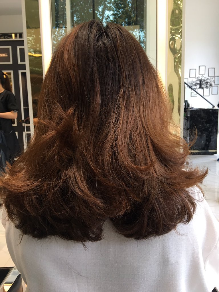 baitongkks's tweet photo. ไปทำผมมาอีกแล้ว ครั้งนี้เลือกร้านแบบอัพเกรดชีวิตมาก ojhair คือสนใจร้านนี้มานาน จนทักไปถามแล้วได้ราคาเคราตินขนแกะตัวฮอตมา 3000฿(2หลอด) เลยตัดสินใจไปทำ แต่ไม่หมดแค่นั้นไหนๆไปแล้วก็ขอทำสีและตัดด้วย ราคาเจ็บหนักตรงนี้แหละ แต่งานออกมาดี คุ้ม (1)
#howtoperfect #ไว้รีวิวห้ามขายของโว้ยย https://t.co/hD8TFobnvV