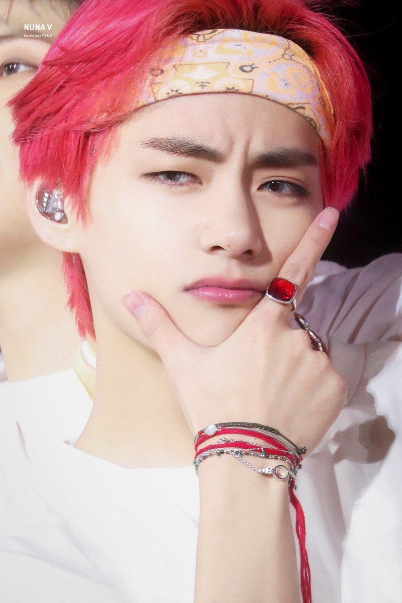 赤髪のテテイケメンすぎてw どの色でも合うってどゆことやねん() #テテ