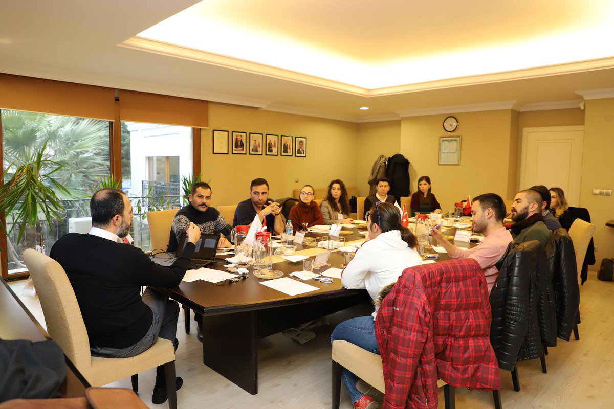 B2CDirect's tweet photo. @B2CDirect Satış Direktörü Çiğdem General ve Satış Ekibinin katıldığı, @utikadofficial tarafından gerçekleştirilen "Lojistik Sektöründe Etkin Satış ve Satış Teknikleri" konulu eğitimde; modern satış yöntemleri ve bu alandaki gelişmeler paylaşıldı. 
#eihracat #lojistik #eticaret https://t.co/whzXstqPR5