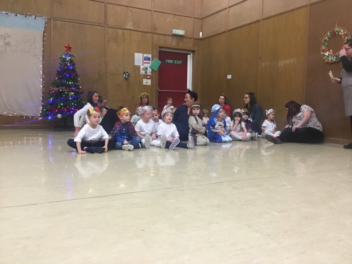 BudhillC's tweet photo. The Callywoods Christmas Showcase https://t.co/DfAEEBZab4