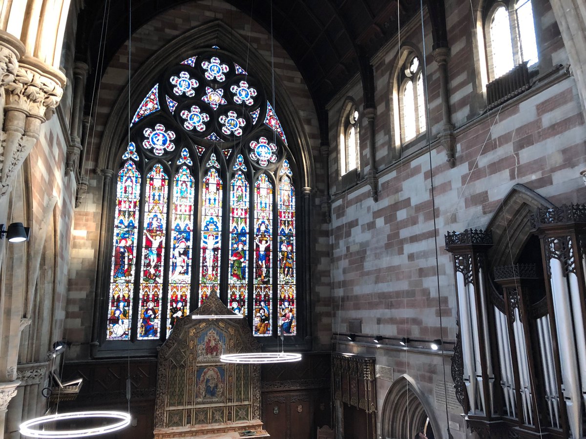 StaffordshireCC's tweet image. How beautiful is the new #LichfieldLibrary in @StMsLich? It's open today to take a look. @StaffsLibraries 📚⛪️