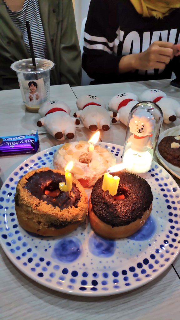 chimin231's tweet photo. Then, happy birthday to the beautiful sister @omuricejin 💐 ! We've met by @BTS_twt 's #SeokJin birthday party ! Maybe it was takes much struggle to get there but it was paid by the party! 
.
.
Hopefully your age today is more luckily than before, more happiness to come! https://t.co/xlLvRuPj8e