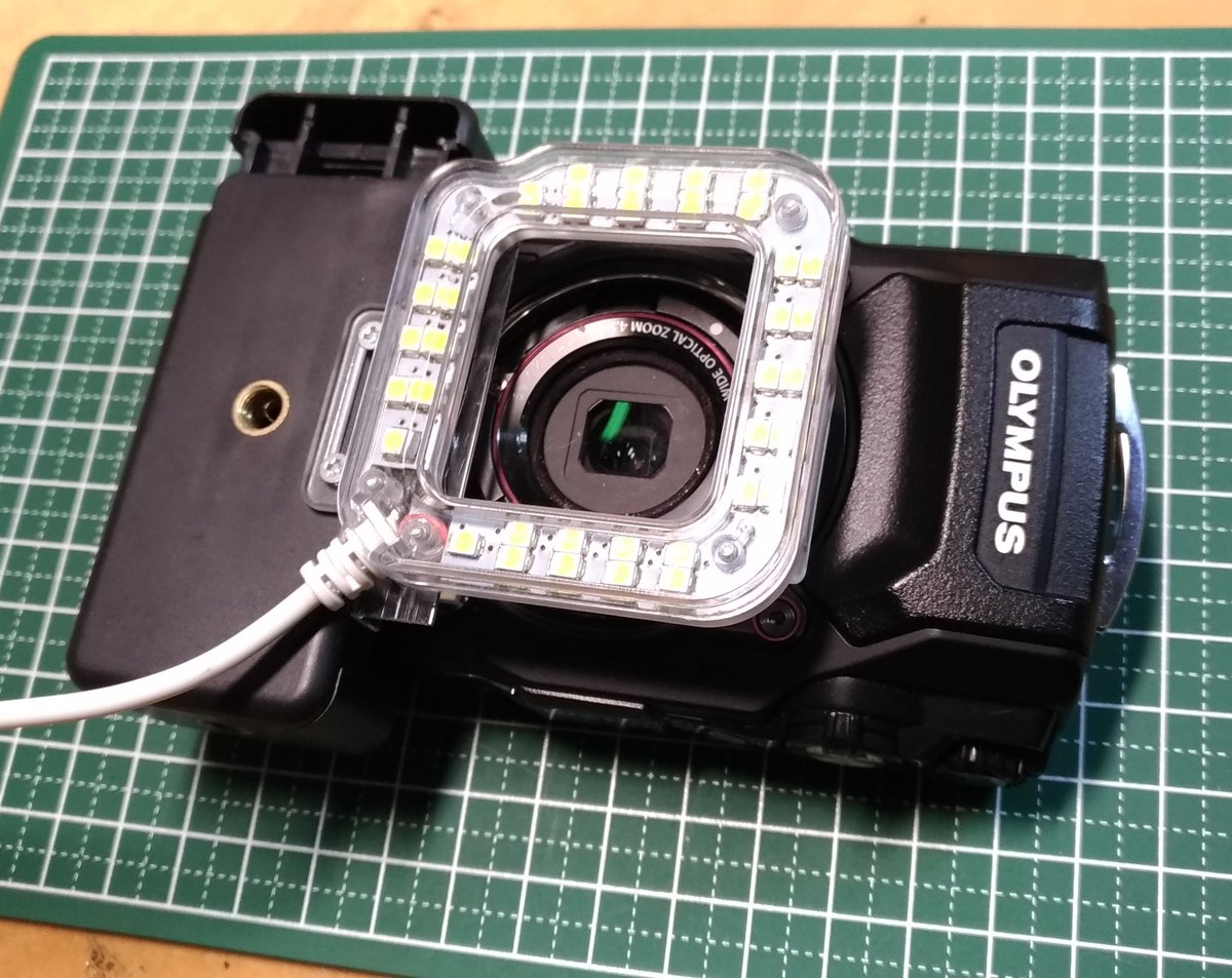 たぬケル V Twitter Tg 5のledが弱めなので 安いgopro 用ライトを百均のスマホスタンドで付けてみた Usb電源が必要だけど 凄い明るい 接写スタンド付けて13インチのモバイルモニタに出力 すると約倍の簡易デジタル顕微鏡に 欠点はhdmi出力中は給電出来ないので