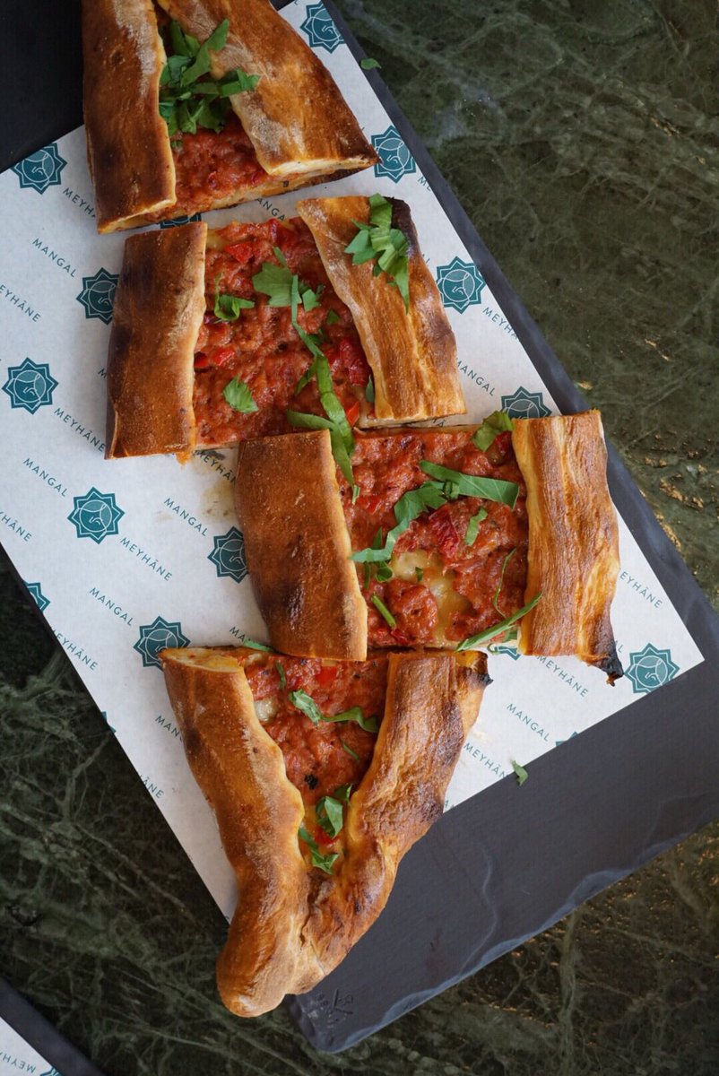 Starting the week right with this pide. 💁🏻‍♀️🍕 #yosmalondon #pide
