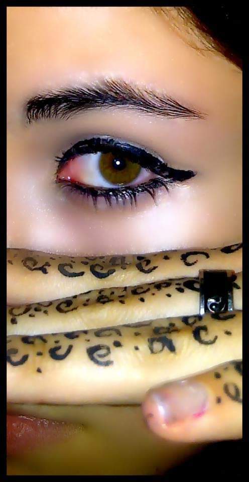 HAVMOOON's tweet photo. @Effysweet_  Los ojos más hermosos que veo en mi vida 😍
Besame mi hermosa hermana😘 https://t.co/dVbnWxHmaL