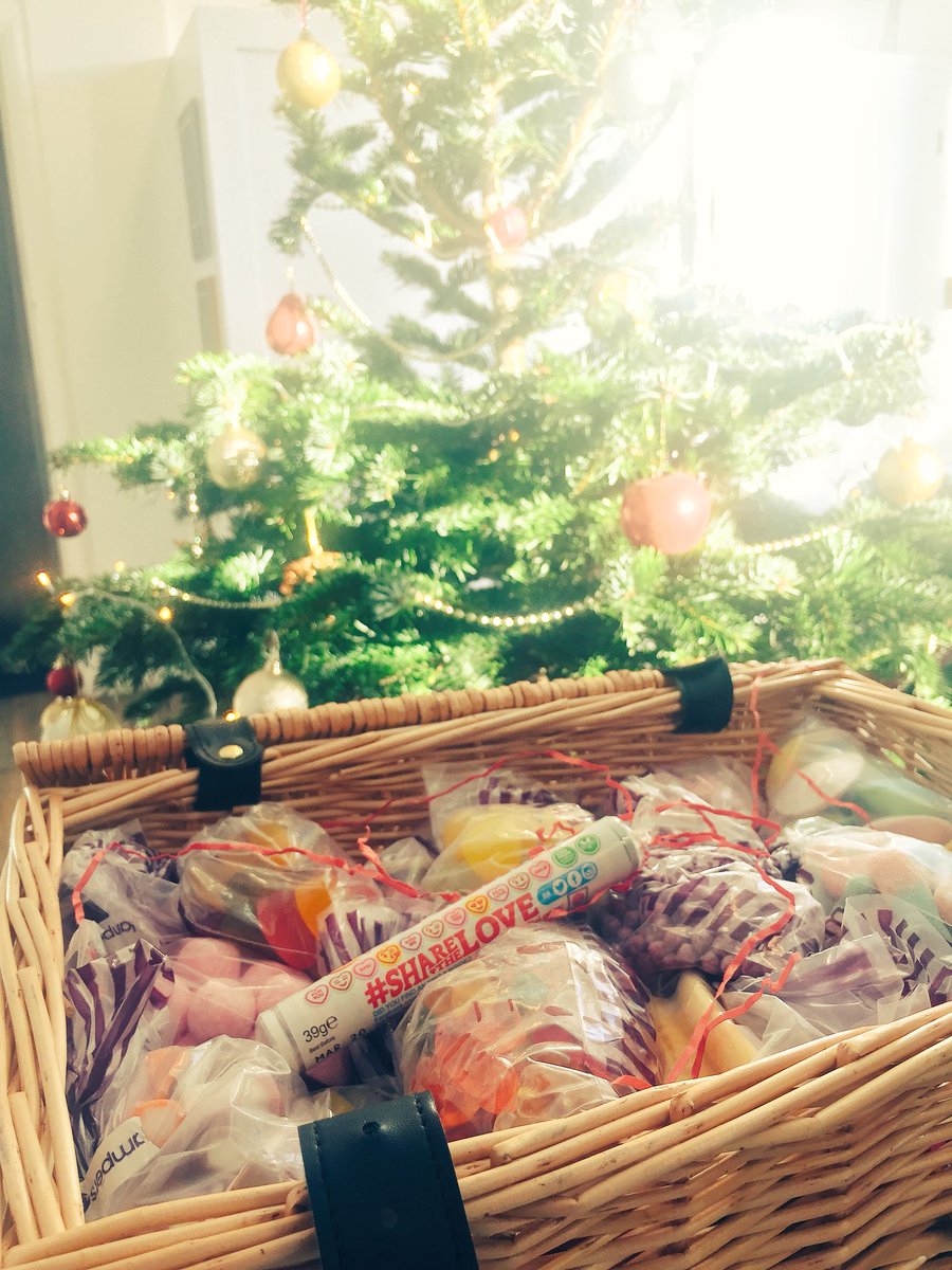 🍬🍬🍬Sweets! Hundreds of them! 🍬🍬🍬

Huge thanks to the team at <a href="/theambergroup1/">TheAmberGroup</a> for this lovely gift. Who knew you could pack so much sugar into such a small, perfectly formed hamper?