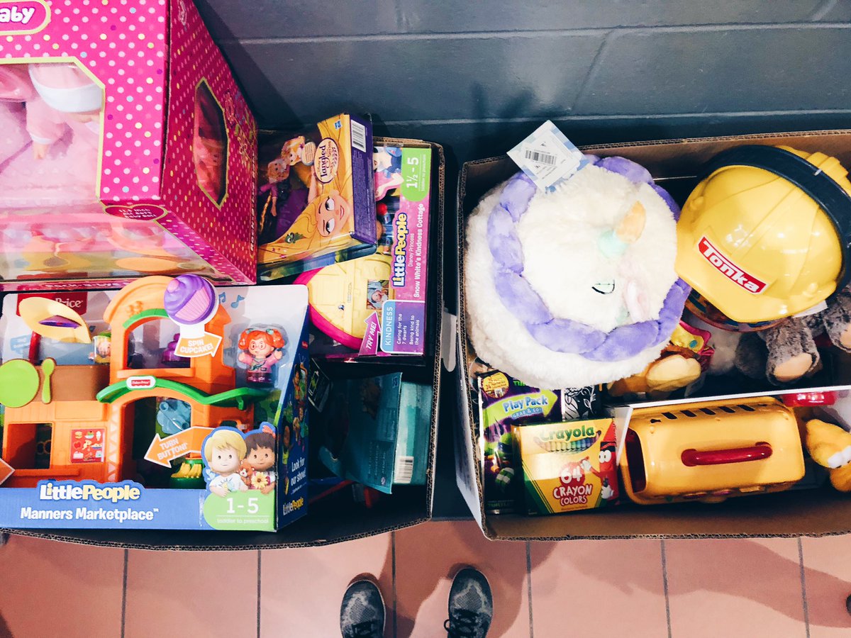 gracesilver08's tweet photo. $3,000 from shirt sales, $700 from donations, and 312 toys donated this weekend to Toys for Tots! Thank you Lakota community for your contributions to the event and making it a huge success! @EAST_HAWKS @THawkAD #AMFChallenge https://t.co/NnLLVIUYLk
