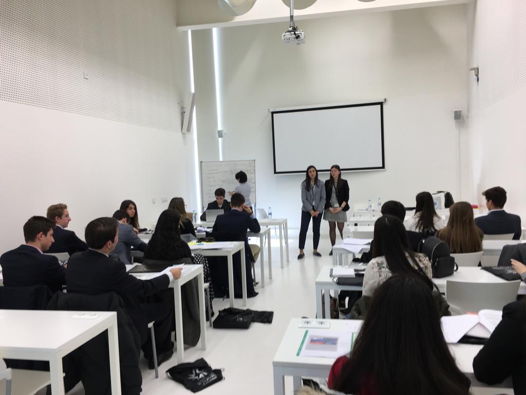 ColMontearagon's tweet photo. La actualidad de #Europa a debate con el equipo #Montearagón - @colegiosansu en el @MEP_Spain en la @_usj_ Modelo de Parlamento Europeo 2018-2019 #MEP19 @FundSanPatricio https://t.co/Cm0EABlYuP
